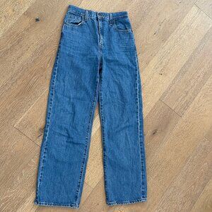 Levi's High Waisted Straight Jeans - Size 25